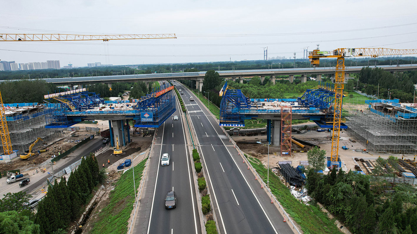 “快”字當(dāng)頭 | 濟(jì)南城建G309-S101連接線(xiàn)工程一標(biāo)濟(jì)廣高速跨線(xiàn)橋掛籃順利施工